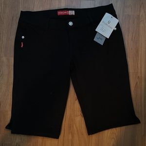 Brand new stretchy U-turn jeans, shorts